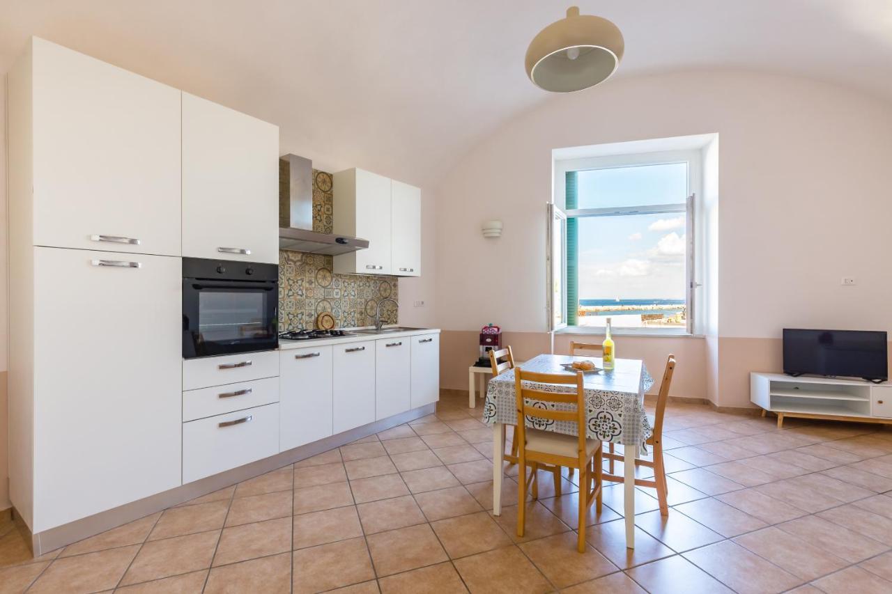 Ferienwohnung Tizzano House - La Marina Procida Exterior foto